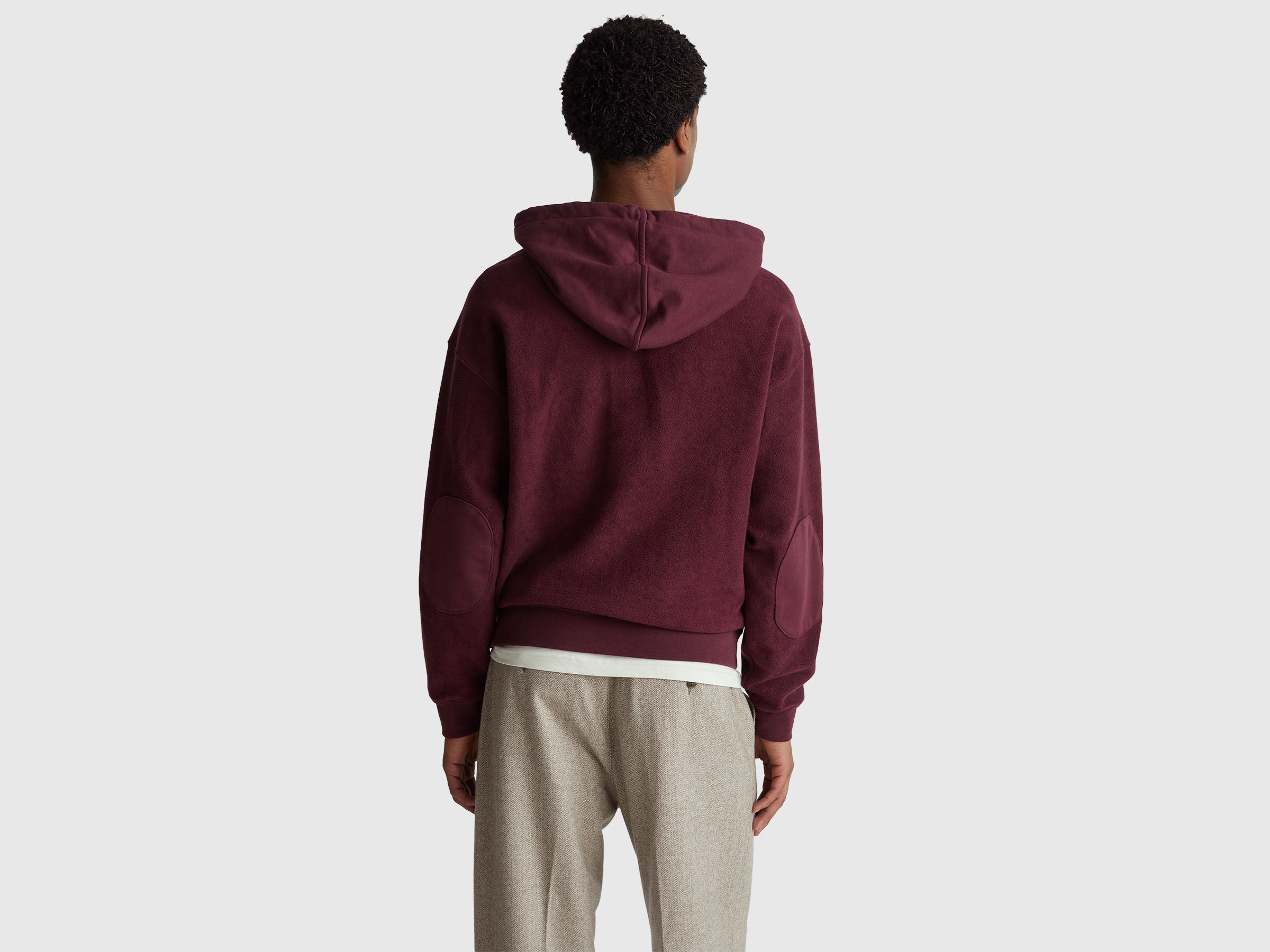 SWEATER W/HOOD Hombre image number 2